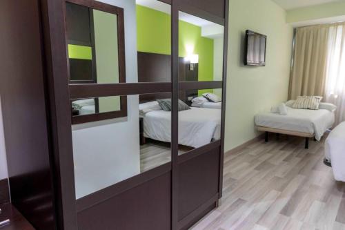 hotel cardena by gaiarooms