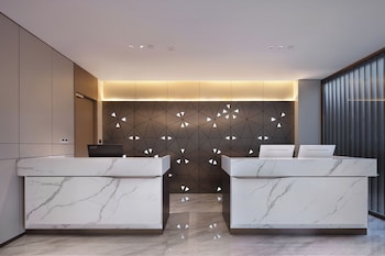 Jinglai Zhenxuan Shanghai Tongji Hospital Xincun Road Subway Station Hotel,,3 star