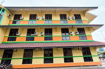 hotel pattimura powered by cocotel