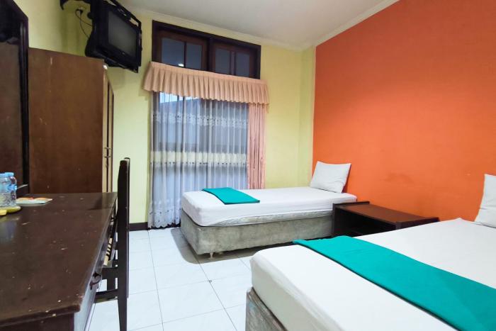 hotel pattimura powered by cocotel