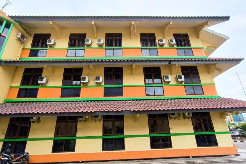 hotel pattimura powered by cocotel