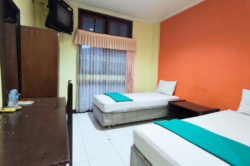 hotel pattimura powered by cocotel