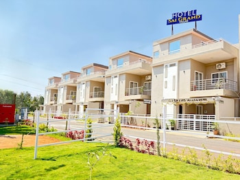 sai grand villas and hotel
