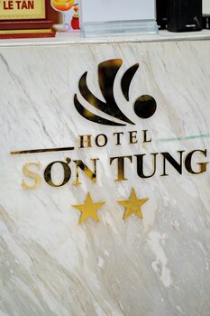 son tung hotel kim dong walking street