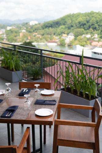 oak ray sky terrace
