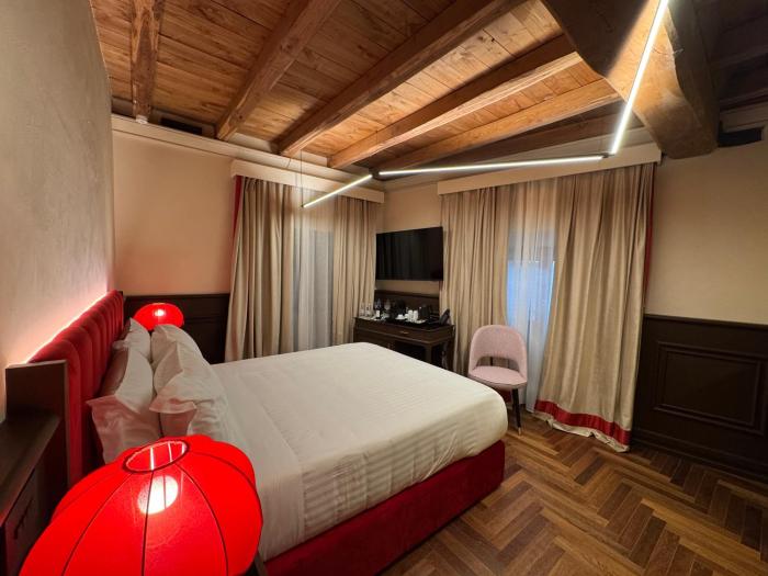 palazzo gambirasi luxury suite roma