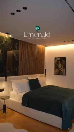 Stayinn Emerald,,4 star