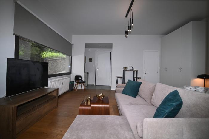 nueva upscale by neuvel