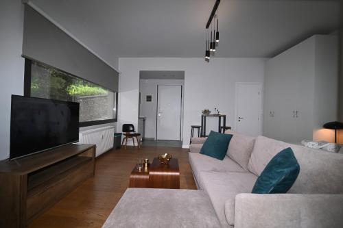 nueva upscale by neuvel