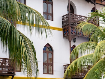 anaya zanzibar