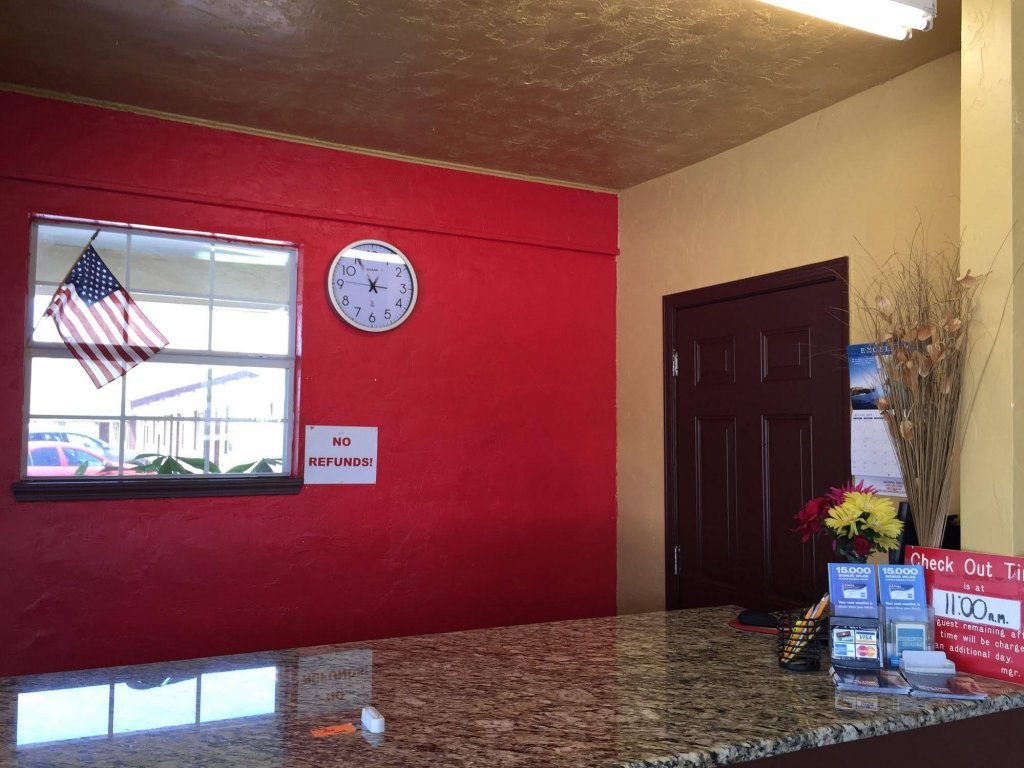 Budget Inn,Byng>>Ada,3 star