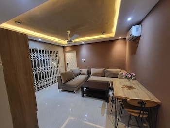Accra Apartments,,4 star
