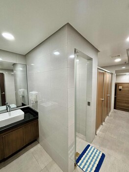 Cherisia's Hideaway,,2 star