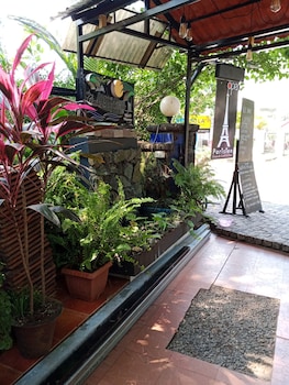 Villa Tidina And The Country House,,2 star