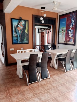 Villa Tidina And The Country House,,2 star