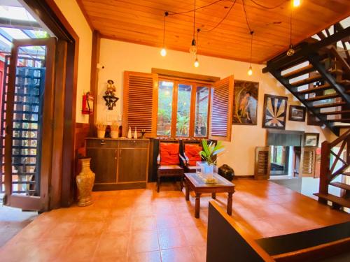 villa tidina and the country house