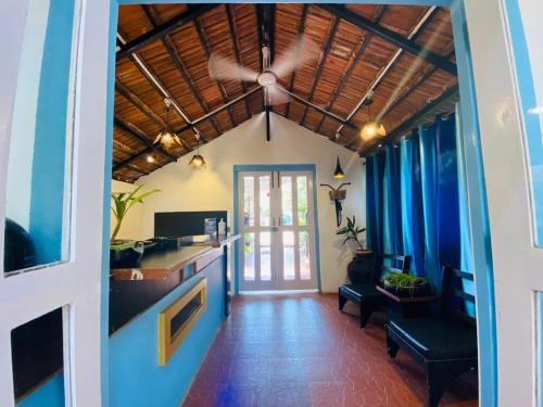 villa tidina and the country house