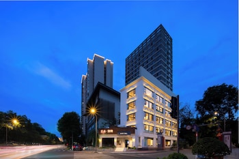 Chengdu Yunduo Bieyuan Hotel,,3 star
