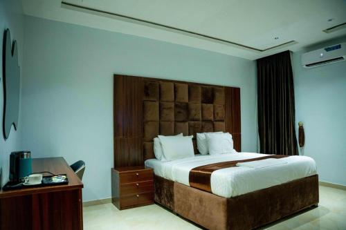nirvana city hotel