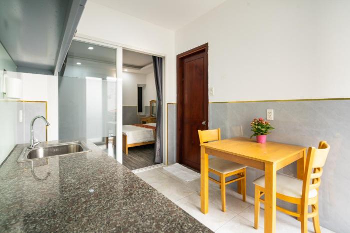 helen airport hotel