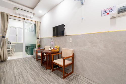 helen airport hotel