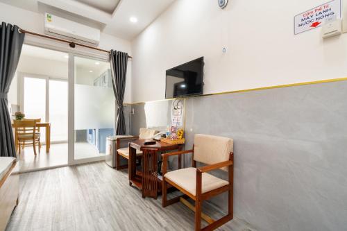 helen airport hotel