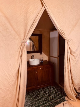desert luxury camp merzouga