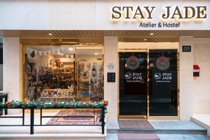 stay jade