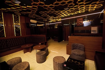 bourdillon hotel and apartments airport rd