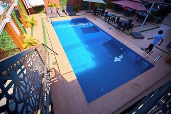 Bourdillon Hotel & Apartments Airport Rd,,3 star