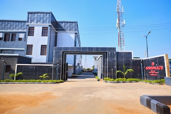 bourdillon hotel and apartments airport rd
