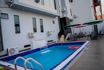Cora Homes,,5 star