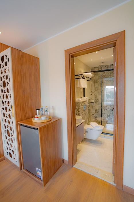 aura pyramids boutique hotel