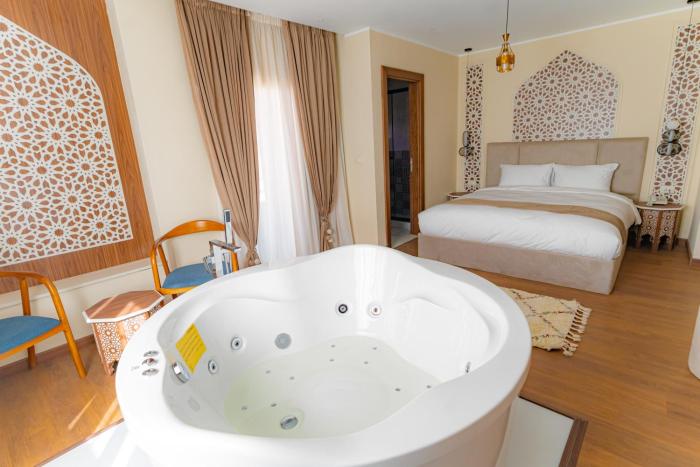 aura pyramids boutique hotel