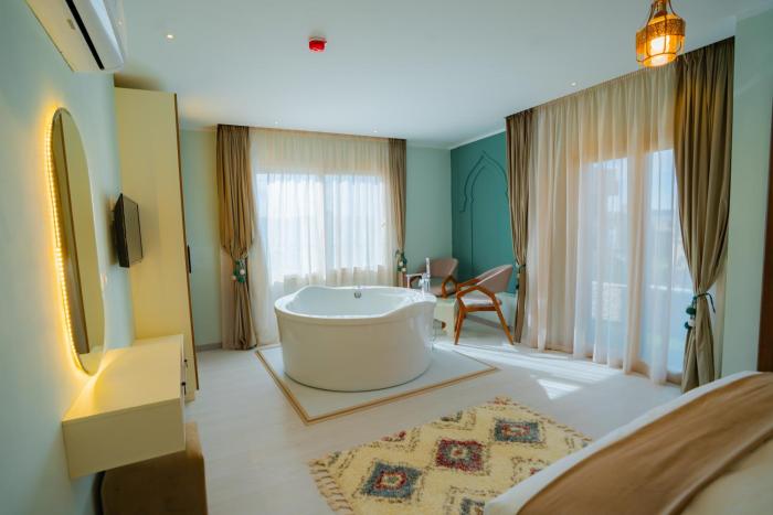 aura pyramids boutique hotel