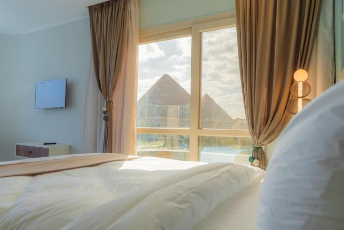 aura pyramids boutique hotel