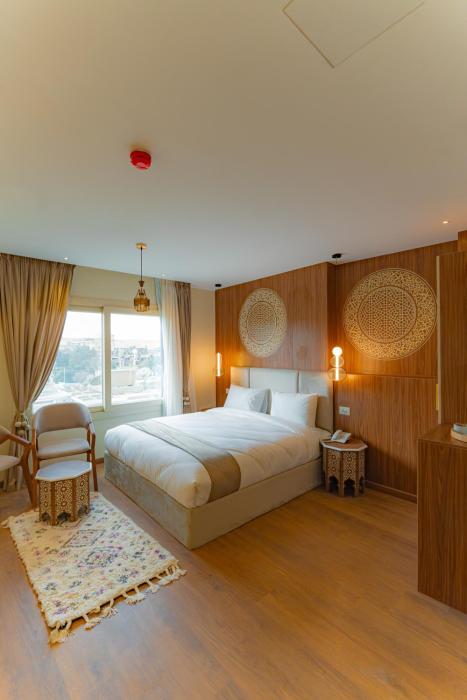 aura pyramids boutique hotel