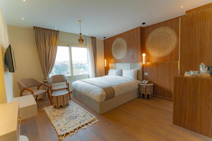 aura pyramids boutique hotel