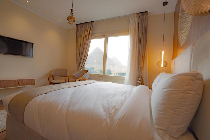 aura pyramids boutique hotel
