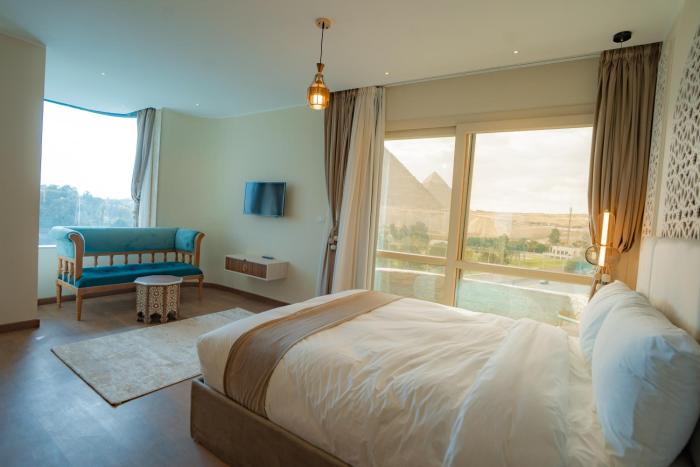 aura pyramids boutique hotel
