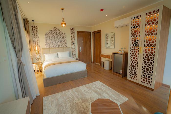 aura pyramids boutique hotel