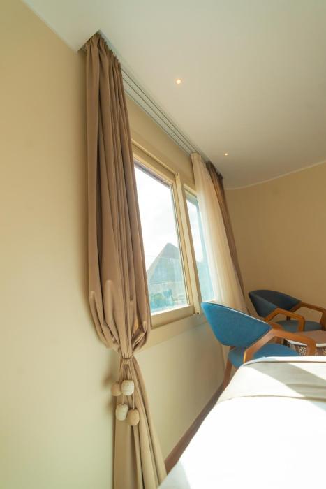 aura pyramids boutique hotel
