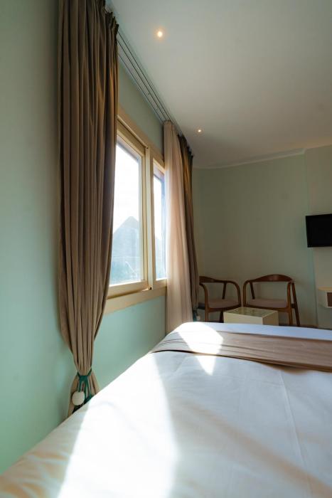 aura pyramids boutique hotel