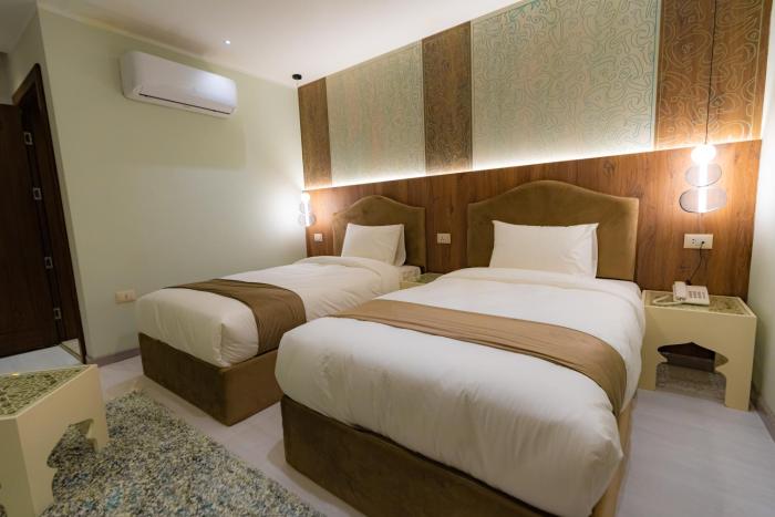 aura pyramids boutique hotel