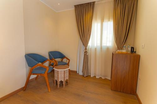 aura pyramids boutique hotel