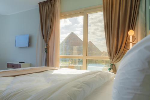 aura pyramids boutique hotel