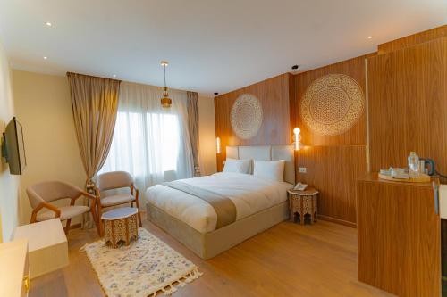 aura pyramids boutique hotel