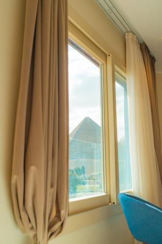 aura pyramids boutique hotel