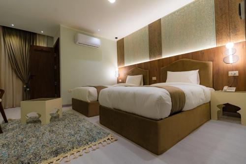 aura pyramids boutique hotel