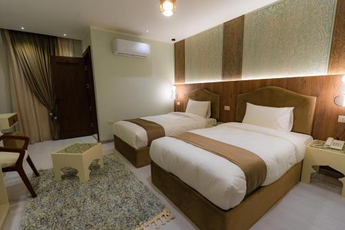 aura pyramids boutique hotel